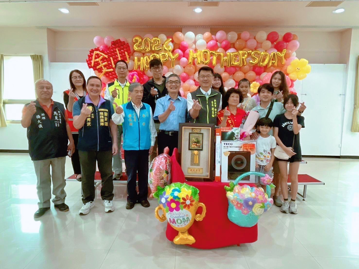14.金山區級模範母親重和里簡盧秋麗