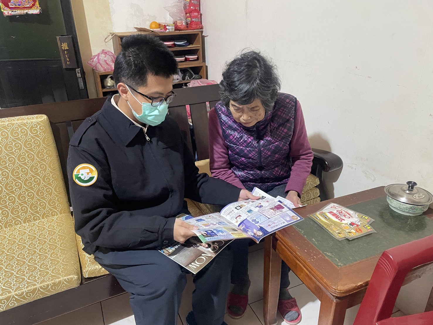 金山區公所替代役男公益服務關懷長者並打掃獨居老人居家環境-6