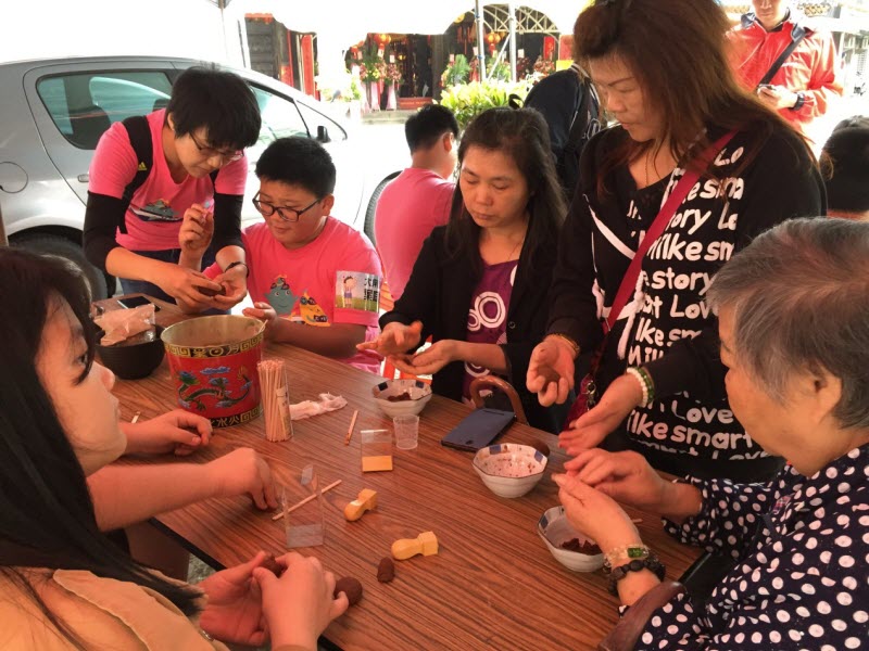 △系列活動民眾動手製作