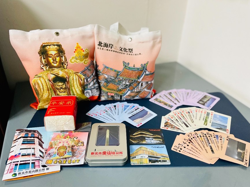 福袋本身設計將慈護宮特色彩色印刷雙面精緻呈現