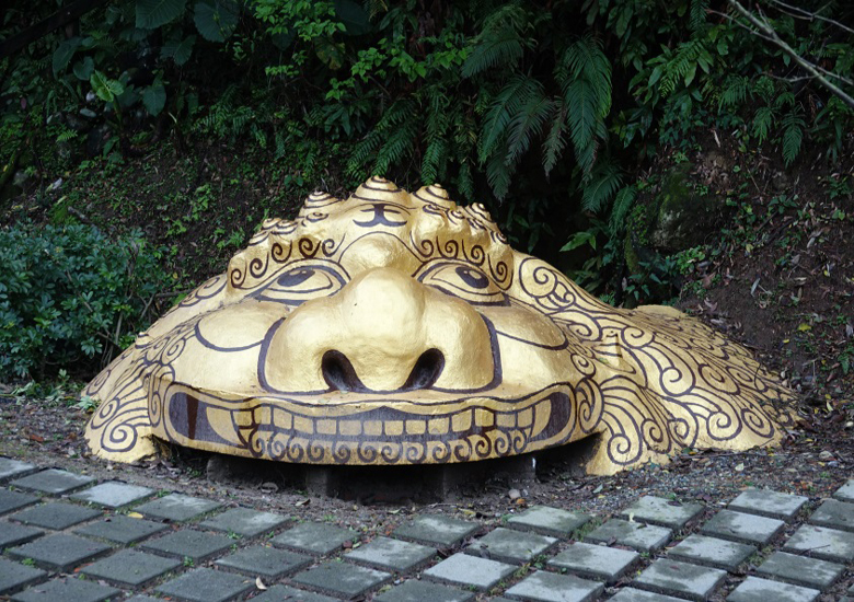 △金獅像