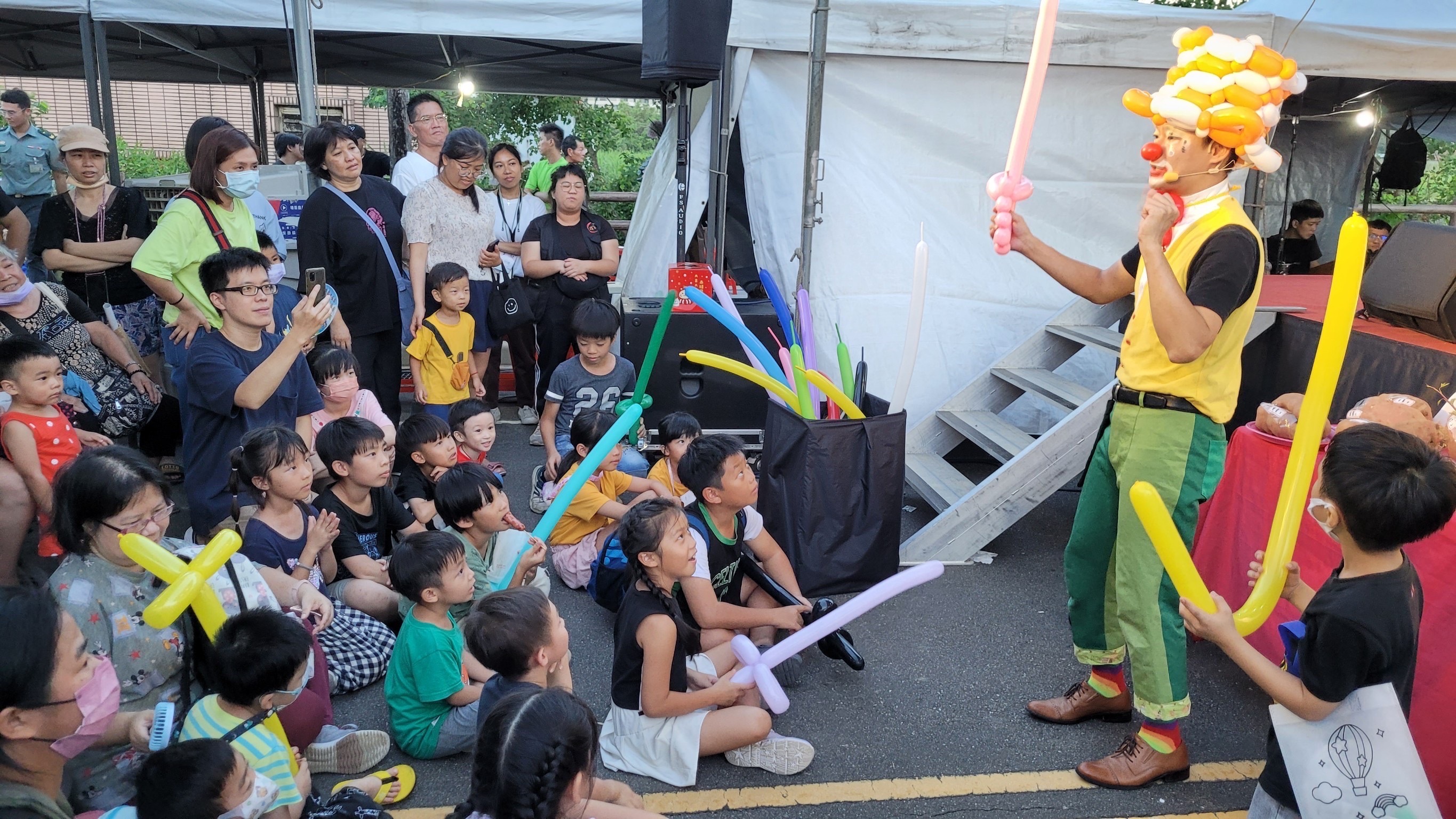 06.小丑表演小朋友開心互動