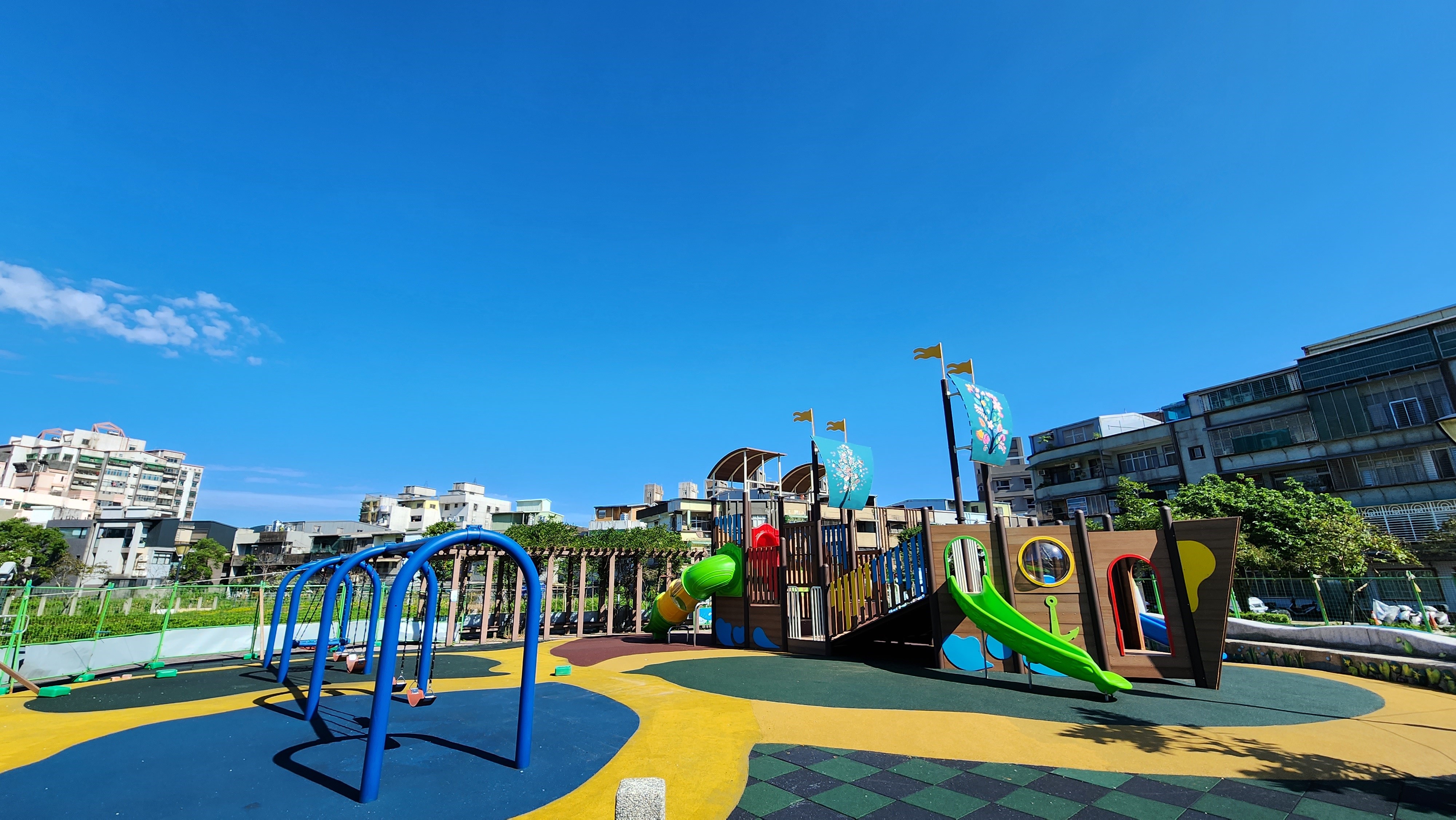 04.流蘇公園造型溜滑梯