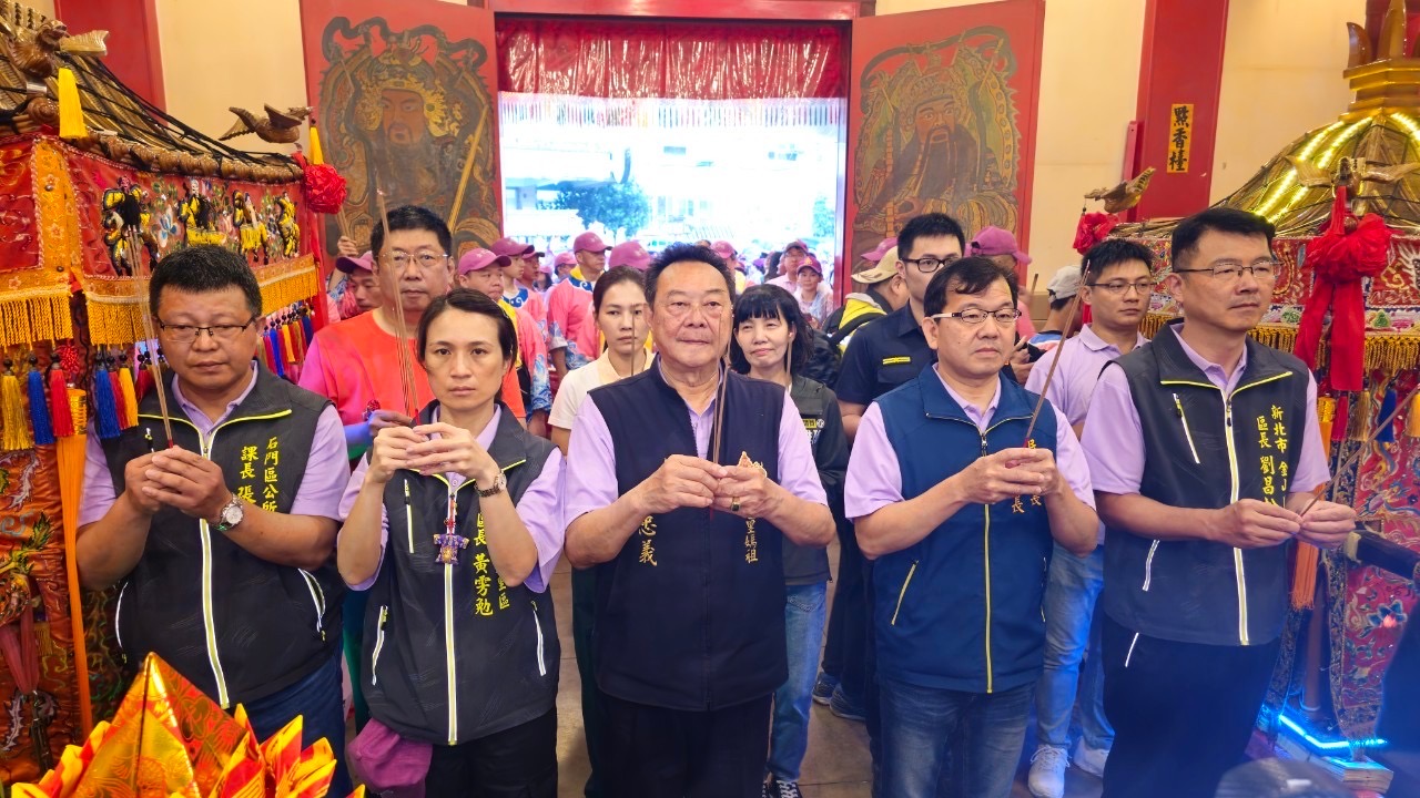 02.眾人參香祈求媽祖保佑