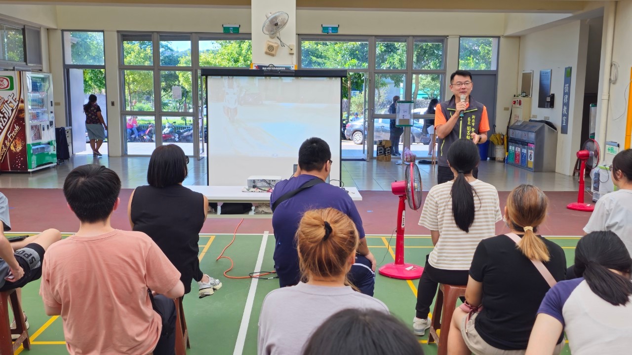 01.金山區長劉昌松為考生加油鼓勵