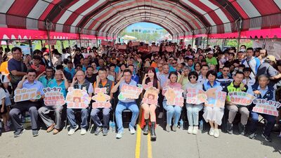 01.2025金山甘藷季邀請現場貴賓及李多慧大合照