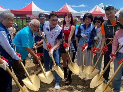 03.2025金山甘藷季邀請現場貴賓及李多慧參與開封窯儀式