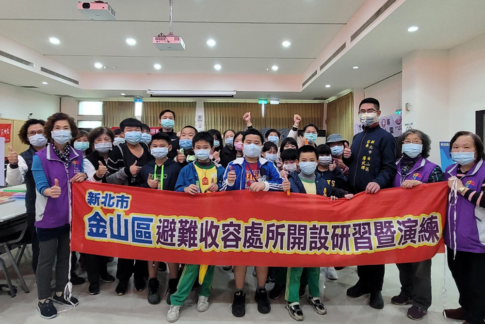 避難收容演練大合照 避難收容演練大合照